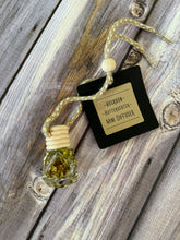 Load image into Gallery viewer, Mini Diffuser - Bourbon Butterscotch
